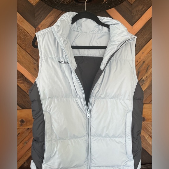 Women’s Columbia Down and Feather Insulated Puffer Vest Size Medium - Picture 5 of 10